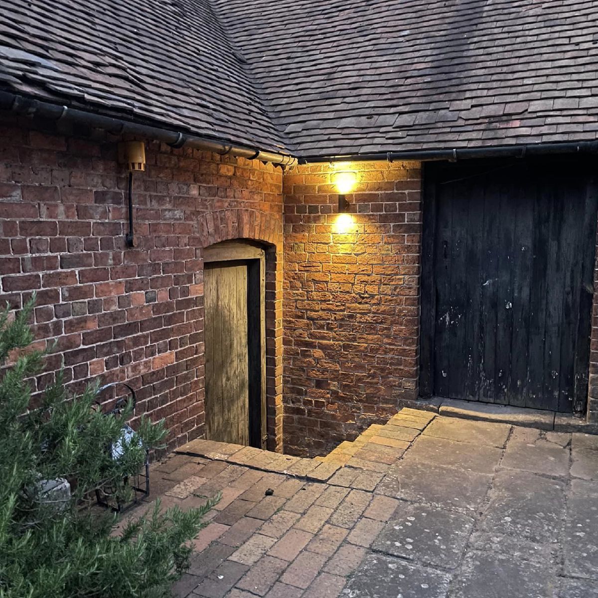 Electricians in Shrewsbury and Shropshire. Electricians in Shrewsbury and Shropshire.
